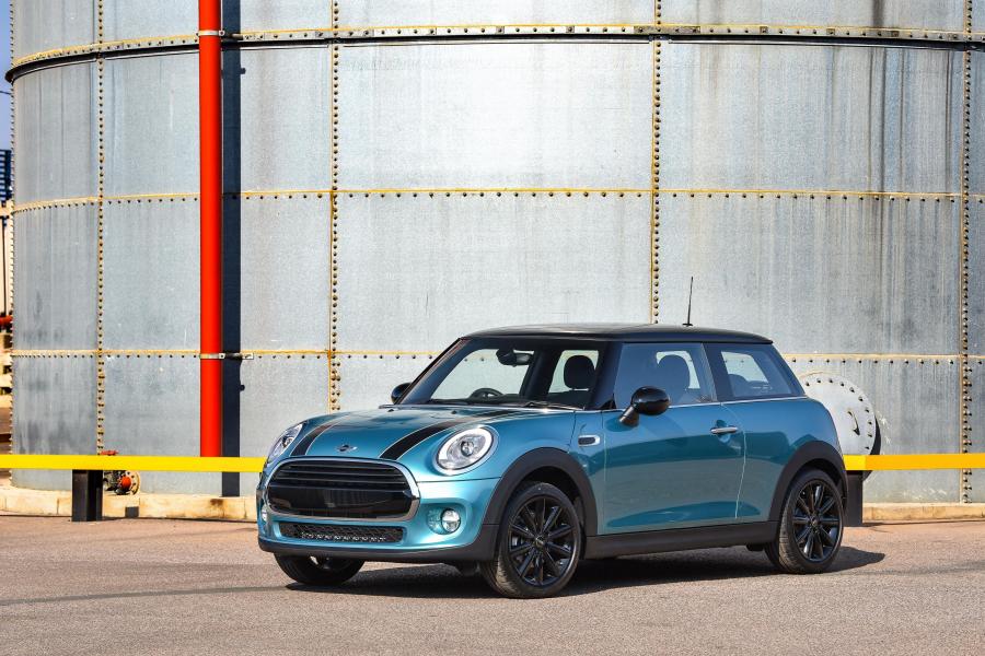  Mini Cooper Caribbean Aqua (F56) 2017 года  (ZA) (фото 7 из 18)